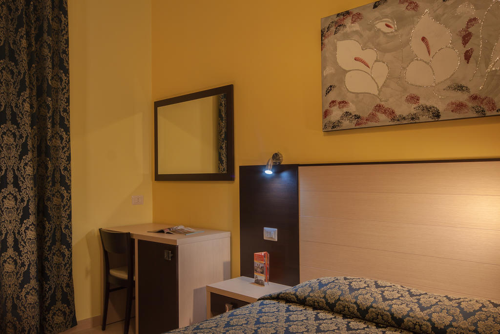 Alex Place Rome Room photo