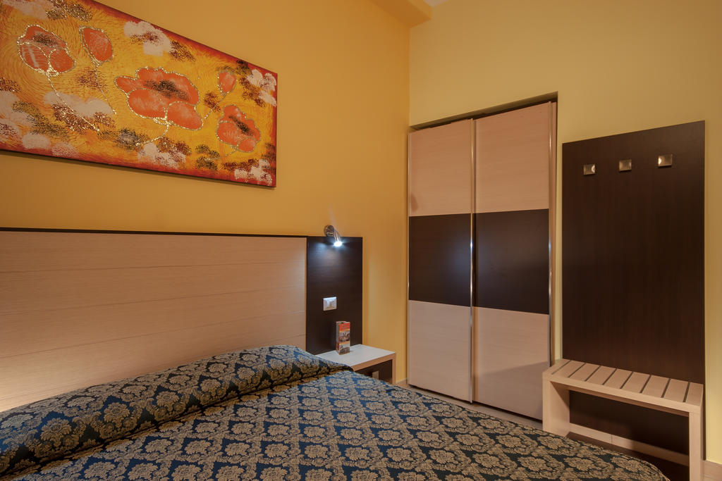 Alex Place Rome Room photo